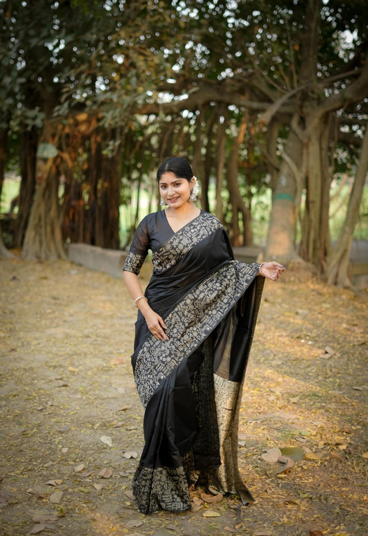Black Olive Handloom Woven Raw Silk Saree With Blouse Piece