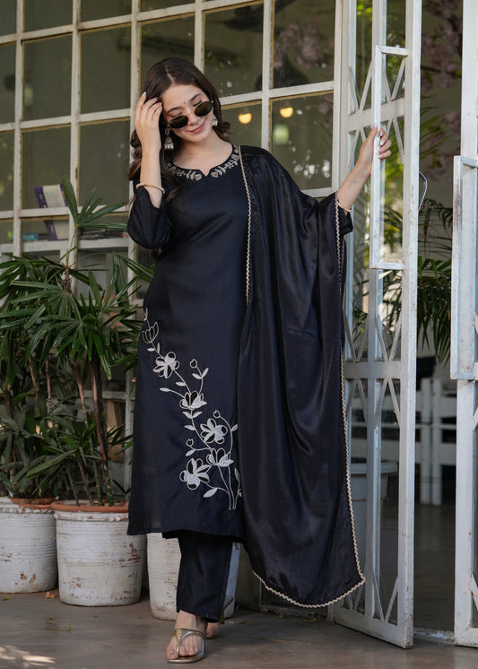 Beautiful Black Viscose Rayon Fabric Kurtis Pant Set