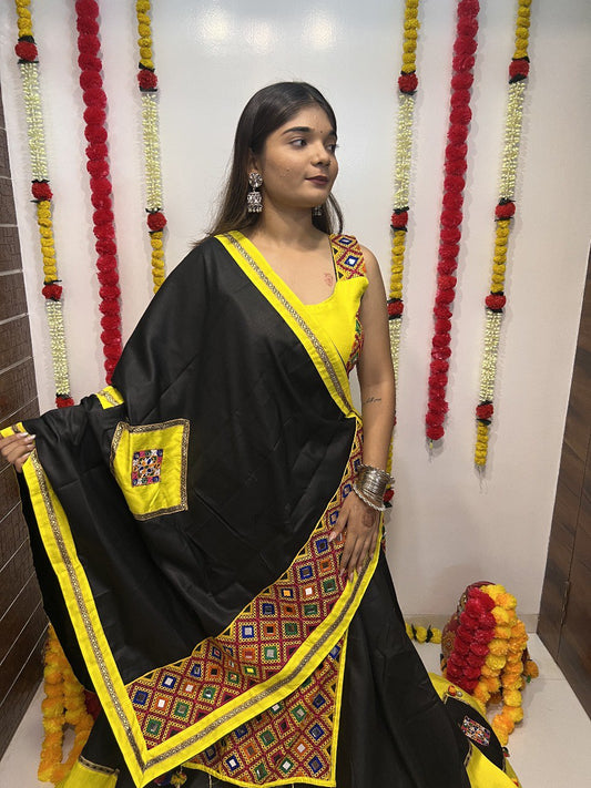 Yellow Cotton Silk Gamthi Work Butta Lace Work Navratri Lehenga Choli
