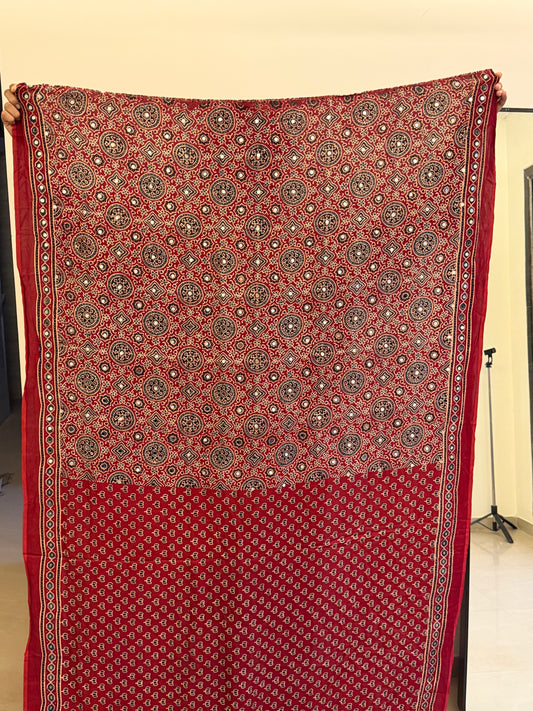 Laal 'Chandni' Saree with unstitched blouse
