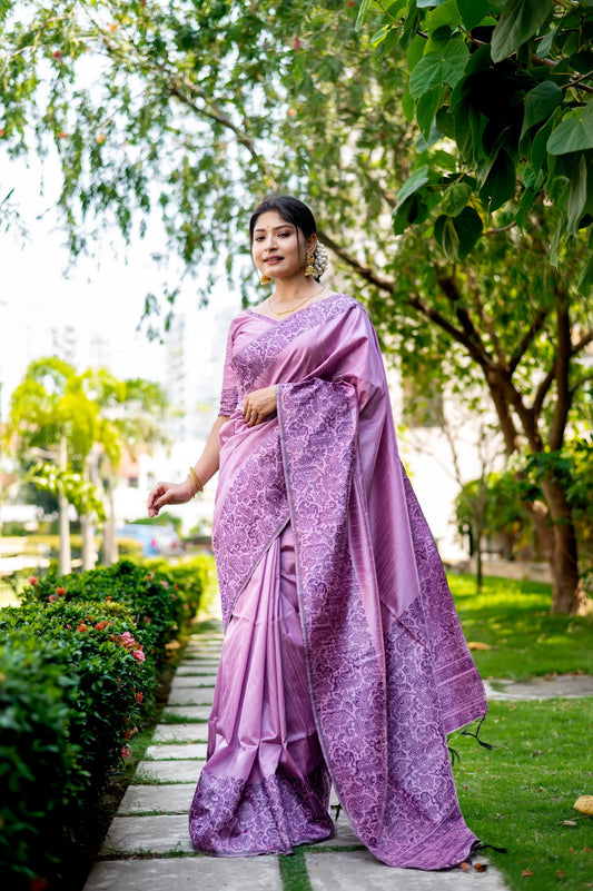 Periwinkle Purple Handloom Woven Raw Silk Saree With Blouse Piece