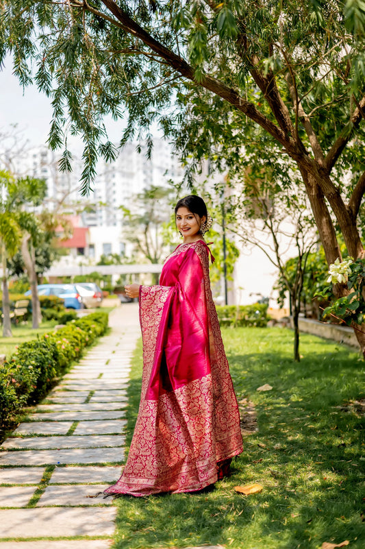 Magenta Pink Handloom Woven Raw Silk Saree With Blouse Piece