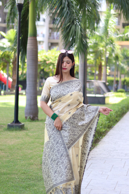 Pearl White Handloom Woven Raw Silk Saree With Blouse Piece